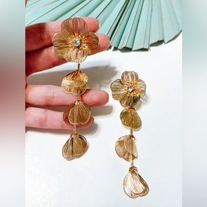 Gold flower drop earrings #693